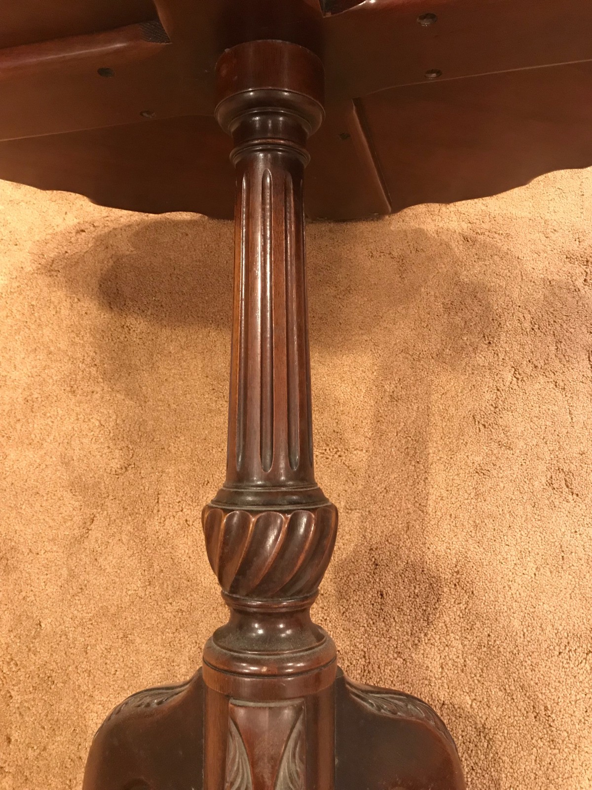 Value of a Vintage Pie Crust Table? ThriftyFun