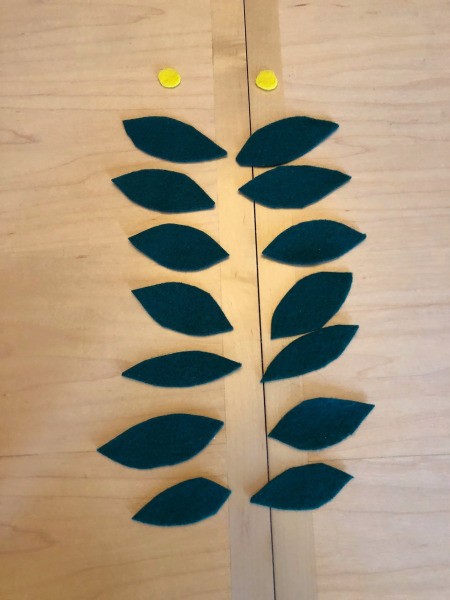 Home Banner - arrange the pieces of felt