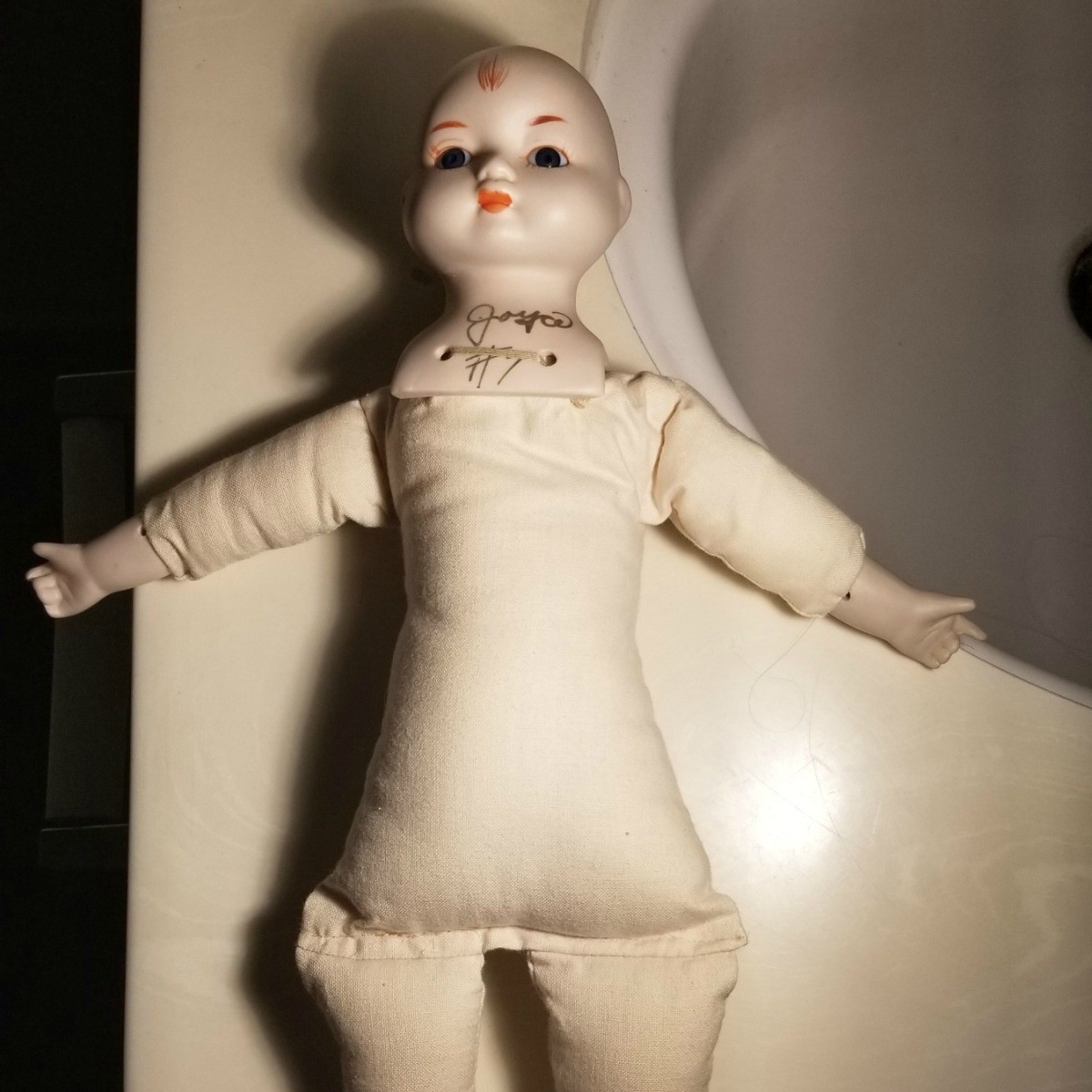 Identifying a Porcelain Doll? ThriftyFun