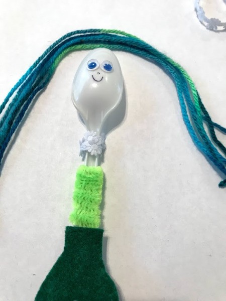 Plastic Spoon Mermaid Doll - cut 4 strands of embroidery thread