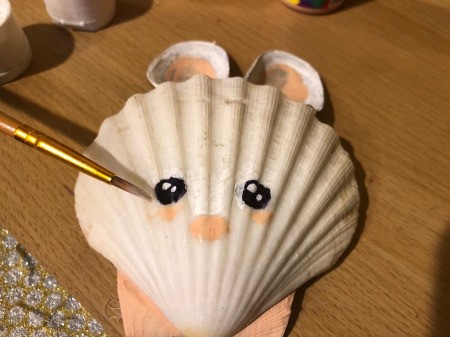 Make a Bunny from Shells - paint on the facial features