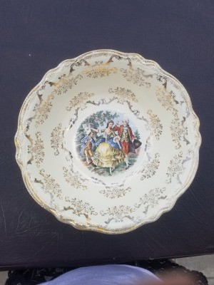 Value of a Homer Laughlin Bowl - bowl with people in Colonial dress dancing pictured in the center