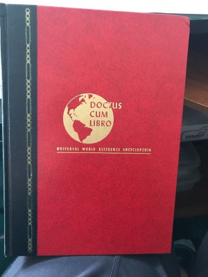 Value of Universal World Reference Encyclopedia Yearbooks - front cover