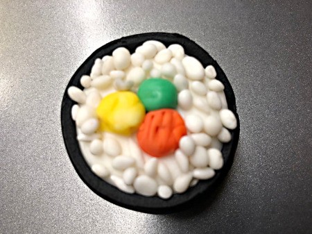 Fondant Sushi Cupcake Toppers - add rice grains