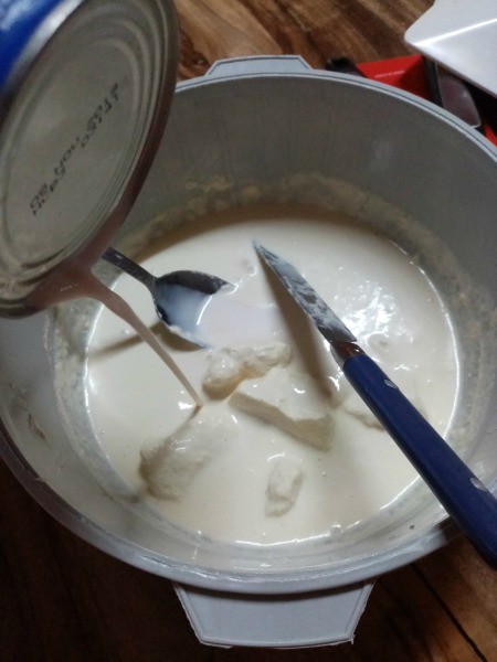 mixing cream & milk