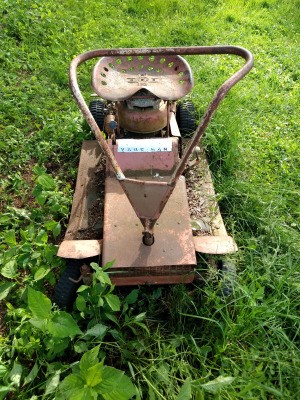 Information on Vintage Riding Lawn Mower - old riding mower