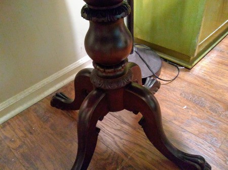 Value of Antique Clawfoot Table