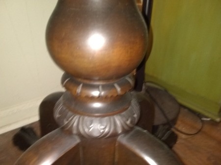 Value of Antique Clawfoot Table