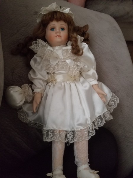 Identifying a Porcelain Doll