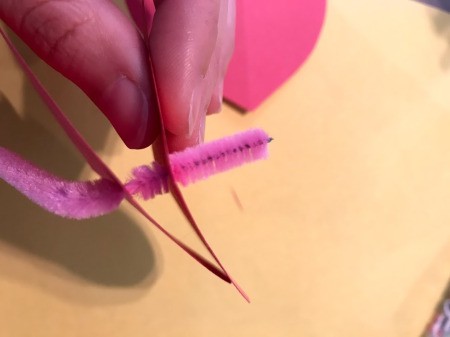 Heart Flowers Decoration - add second heart to the pipe cleaner