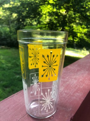 Identifying Vintage Drinking Glasses - glasses with yellow and white designs around the outside