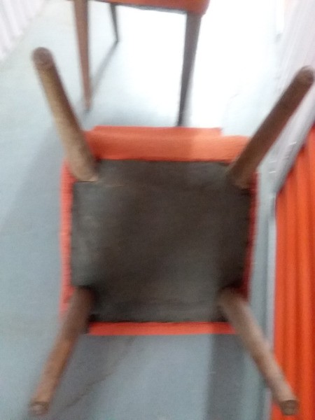 Identifying Vintage Dining Chairs