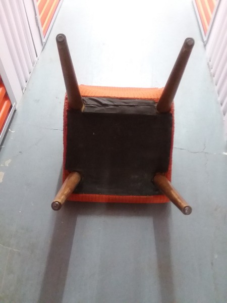 Identifying Vintage Dining Chairs