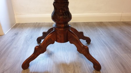 Value of an Antique Mahogany Coffee Table