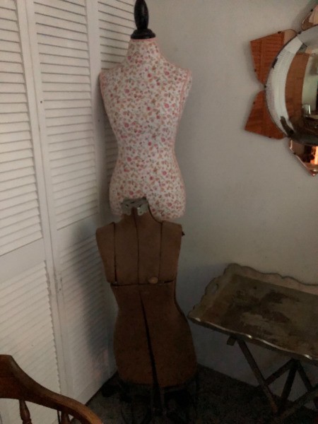 Finding the Value of Antique and Vintage Furniture