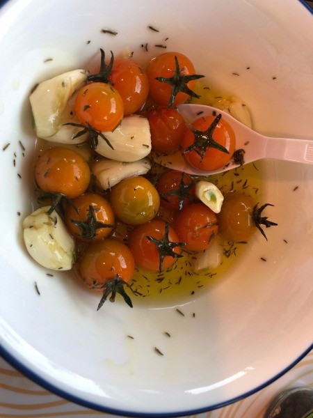 mixed tomatoes, garlic, oil & thyme