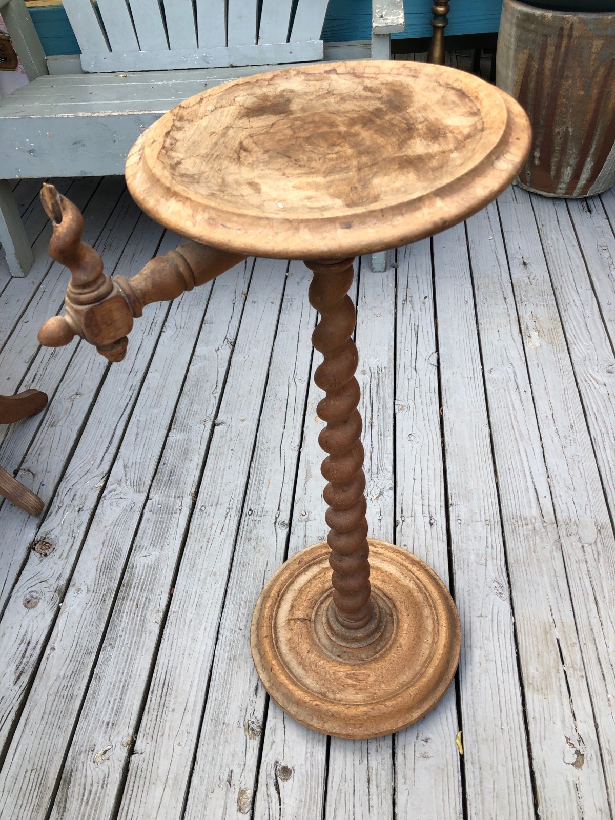 Finding the Value of Antique and Vintage Furniture? ThriftyFun