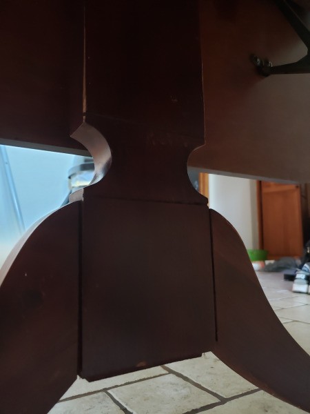 Identifying an Antique Table