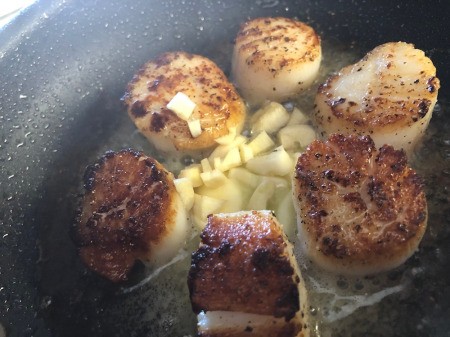 Garlic added to Scallops