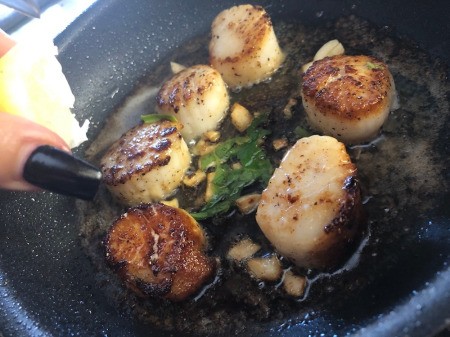 Basil added to Scallops
