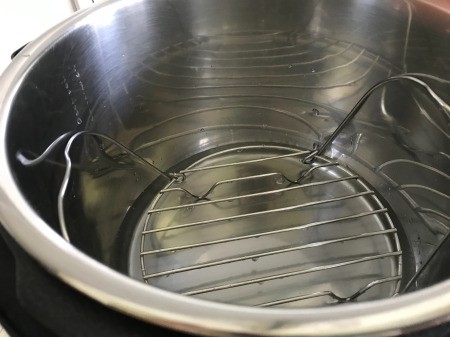 trivet & water in Instant Pot