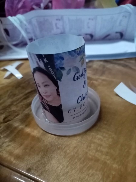 DIY Jar Lamp Wedding Souvenir - wrap photo print out around the candle