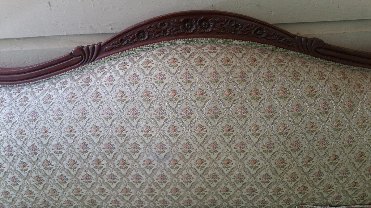 Value of an Antique Couch? ThriftyFun