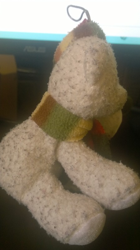 Identifying White Plush Christmas Bears