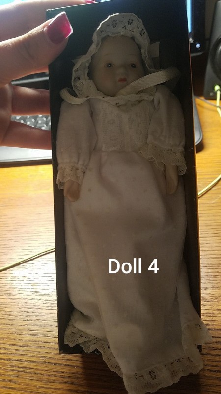 Identifying Porcelain Dolls