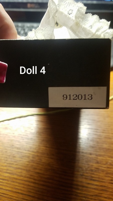 Identifying Porcelain Dolls