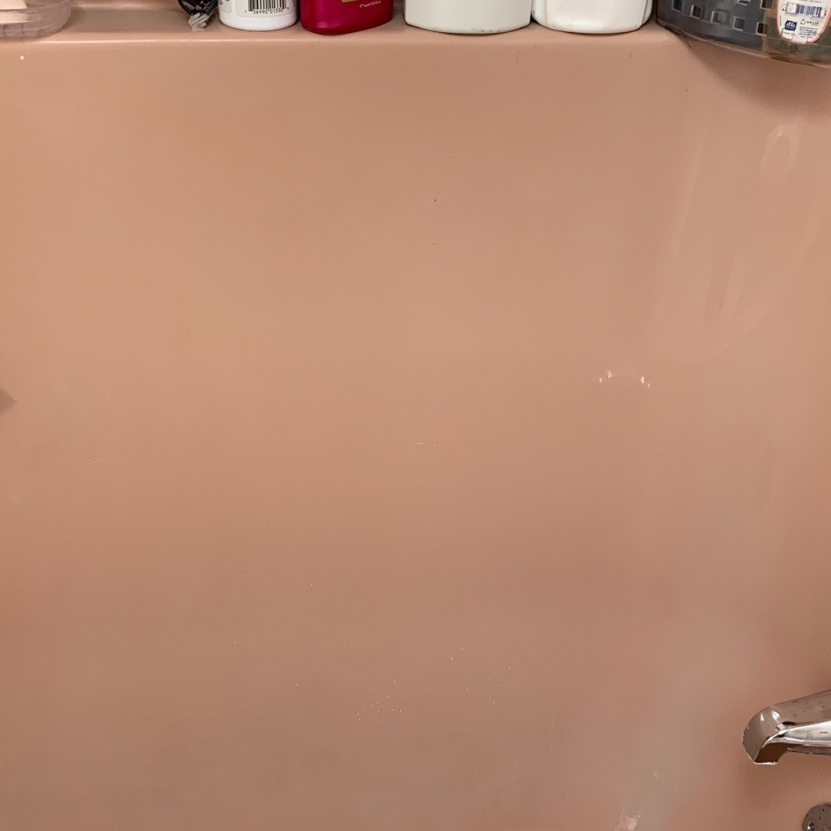 Removing a Discoloration on My Bathtub? ThriftyFun