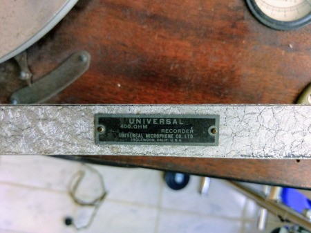 Value of a Vintage Universal Turntable Recorder