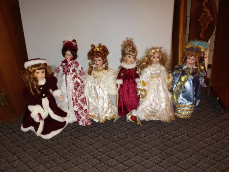 Selling a Porcelain Doll Collection