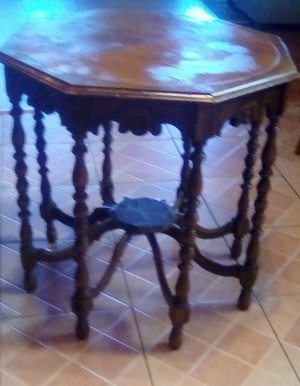 Value of a Mersman End Table - round 8 legged table
