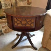 Identifying a Brunswick Drum Table Radio - drum style table with built in radio