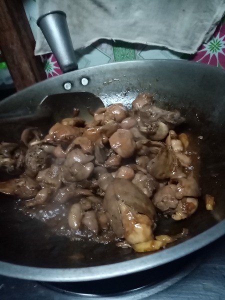 Chicken Gizzard and Liver in skillet
