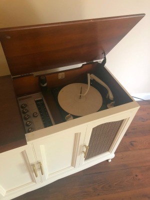 Identifying a Vintage Stereo Console - view of turntable inside a white stereo console