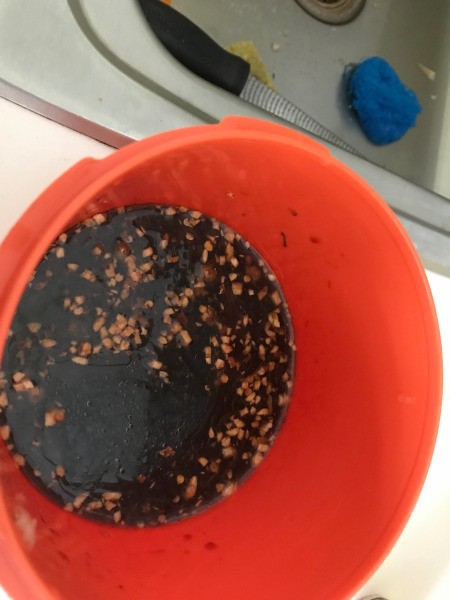 mixing spices, lemon juice in bowl