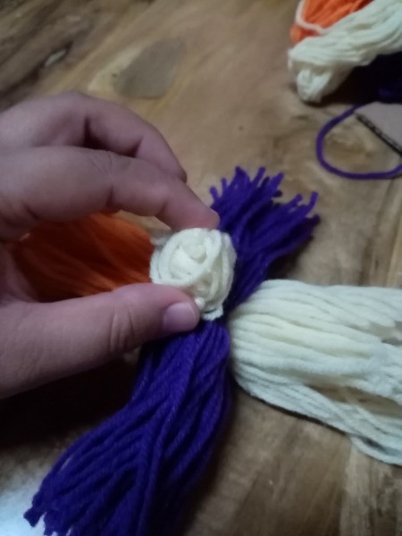 Yarn Bird - place in the center on top of the last bundle