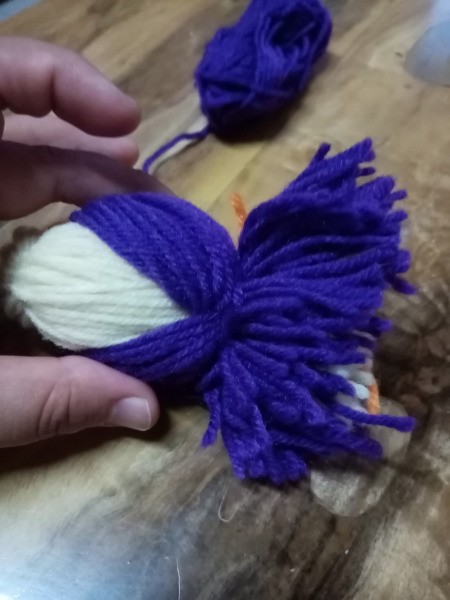 Yarn Bird - view of the blue and white back of the bird