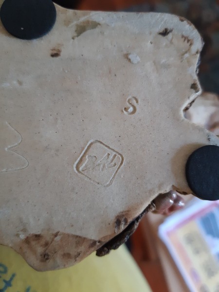 Identifying the Marking on a Ceramic Bird