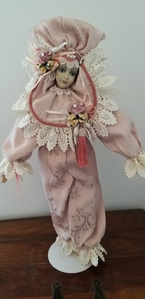 Value of Show Stoppers Porcelain Dolls - doll wearing an elaborate pink dress and headpiece