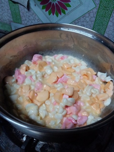 melting marshmallow & butter