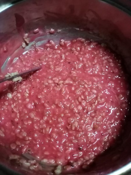 mixing marshmallows with puffs