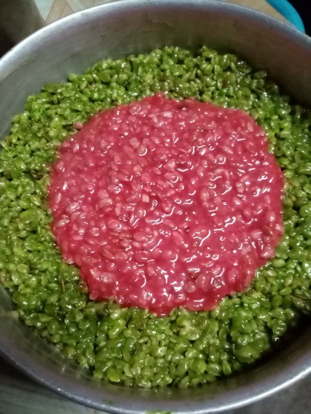 red cereal in center of pan