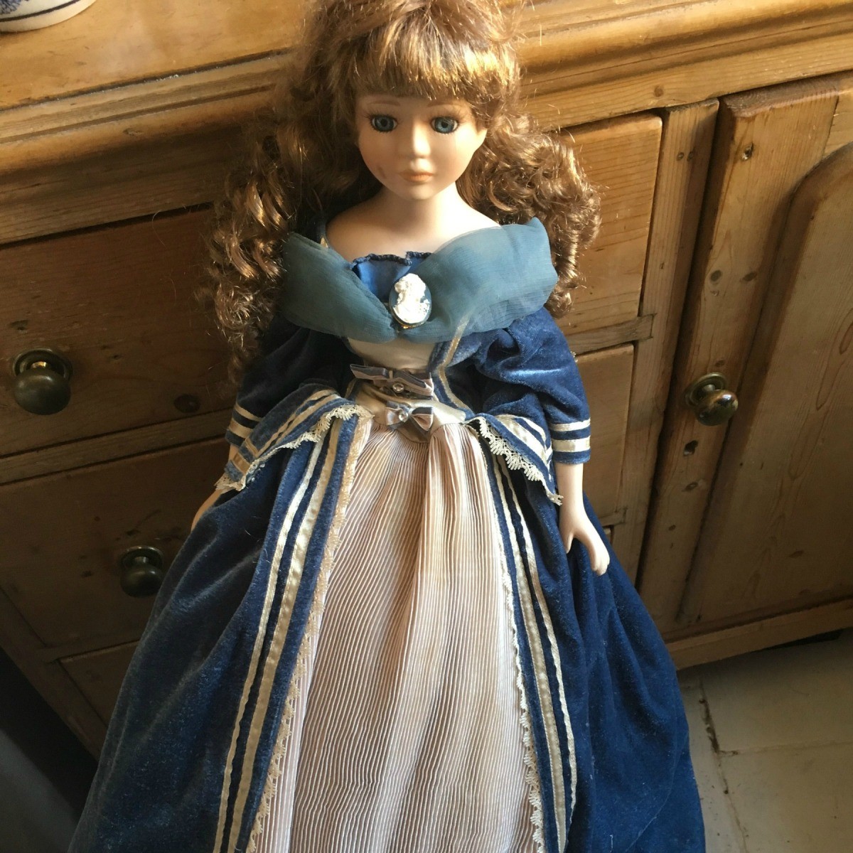 Identifying French Porcelain Dolls? | ThriftyFun