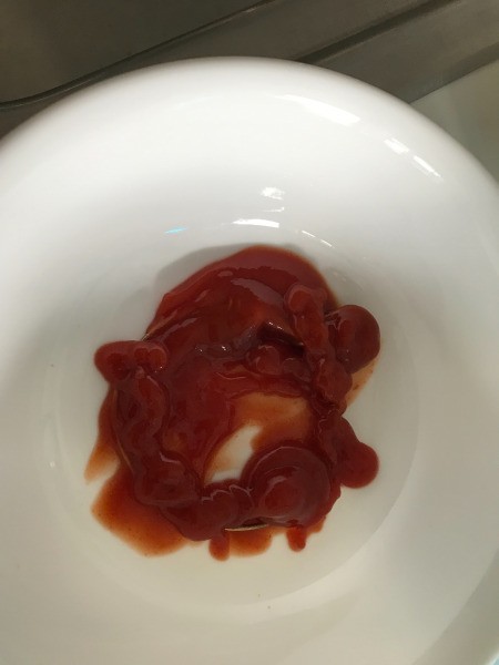 Restoring a Tarnished Gold Bracelet - cover the bracelet in ketchup and let sit 5 minutes