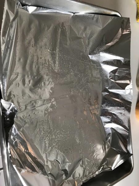 lining pan with foil