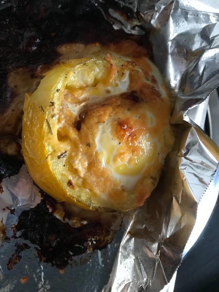 Baked Egg in Tomato