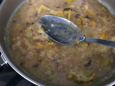 Brown Tomato Gravy in pan